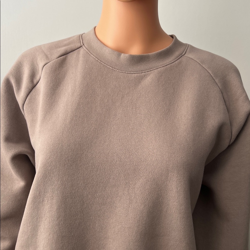 Athleta Easy Fleece Relaxed Crew
Sweatshirt - Picture 4 of 13